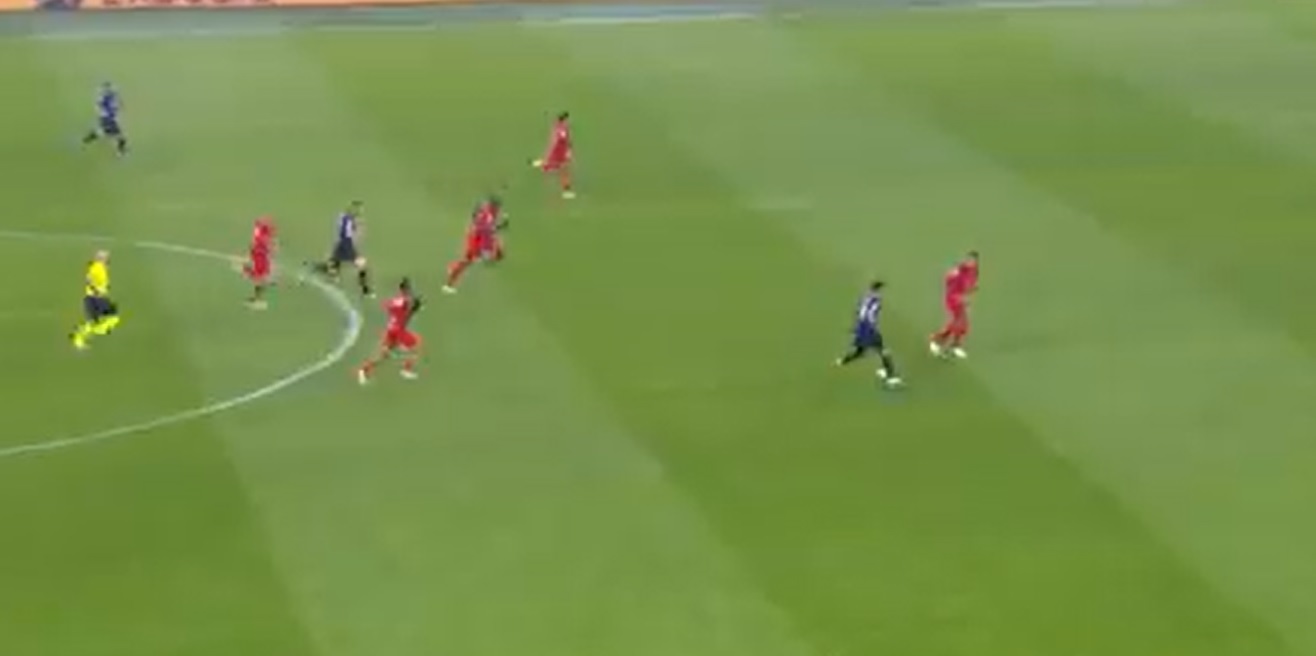 Van Dijk, Martinez