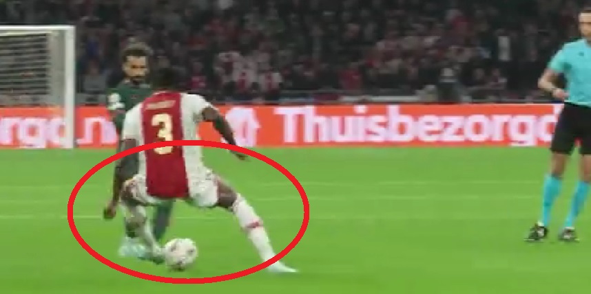 Salah, Elliott