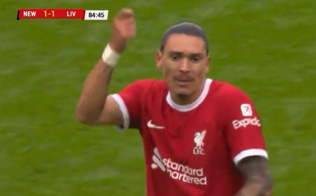 nunez-yellow-card
