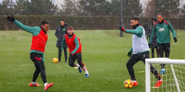 Liverpool train before Southampton and Rio Ngumoha joined in