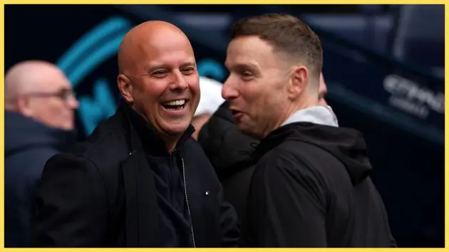 Arne Slot laughs with Pep Lijnders.